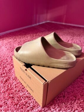 Adidas Yeezy Slide — Taupe Slip-On Sandals size 10